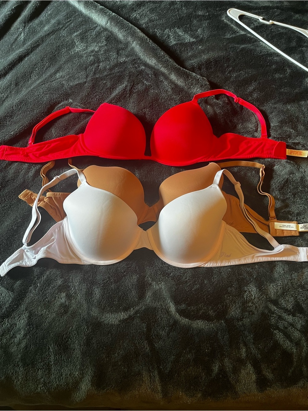 PINK Victoria's Secret Trio T-Shirt Bras in Red, White, Tan